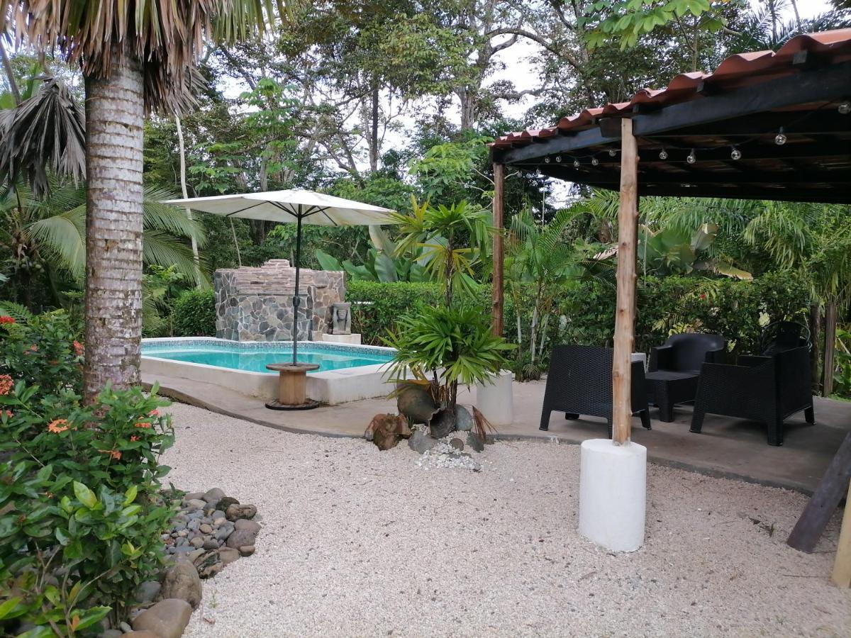 Casa El Colibri Bed & Breakfast Parrita Exterior photo